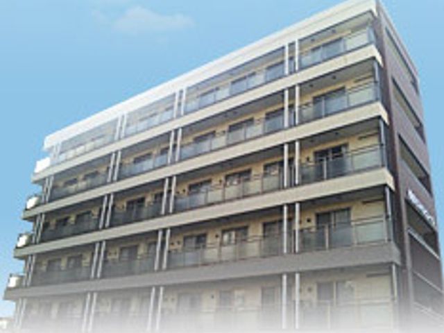 清潔な外観 外観 この施設の外観は清潔感があり、ゆったりとした印象を与えます。あなたの新しい働く環境として最適です。