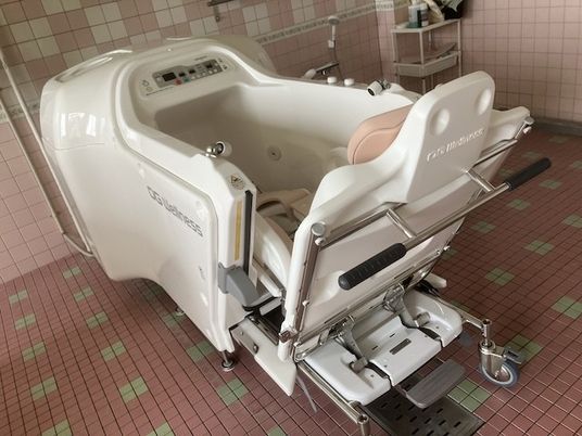 機械式浴槽の浴室  