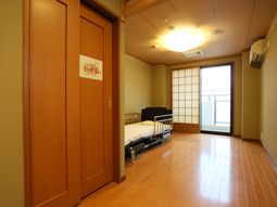 落ち着いた和室の居室
