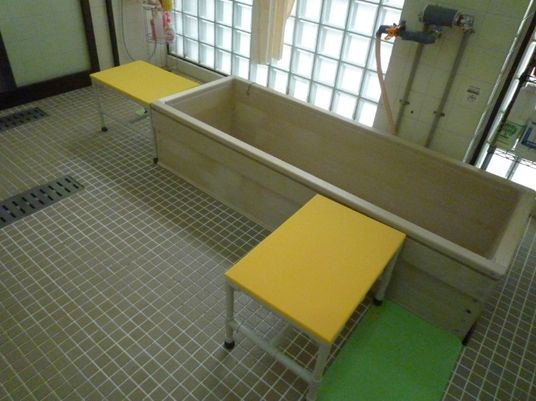 広々とした浴室