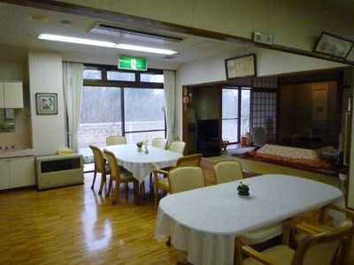 開放的なダイニングルーム