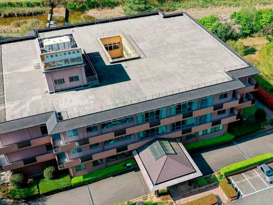 上空から見た建物外観  