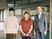 スタッフ3人の集合エントランス  