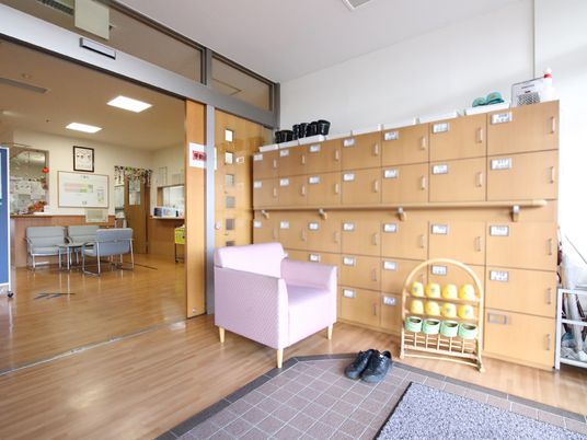 エントランスの明るい空間