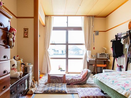 明るい居室  