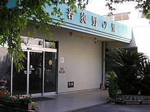 落ち着いた雰囲気の外観