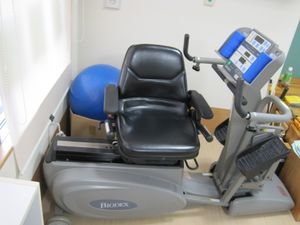 機能訓練用の機器がある部屋  