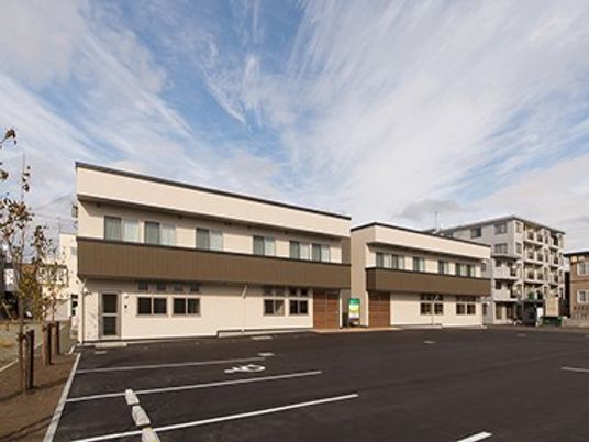 駐車場のある建物