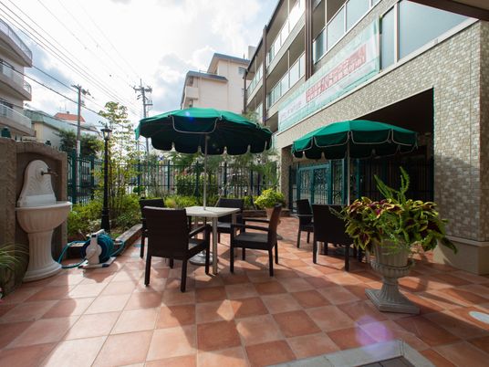 庭園付きエントランス