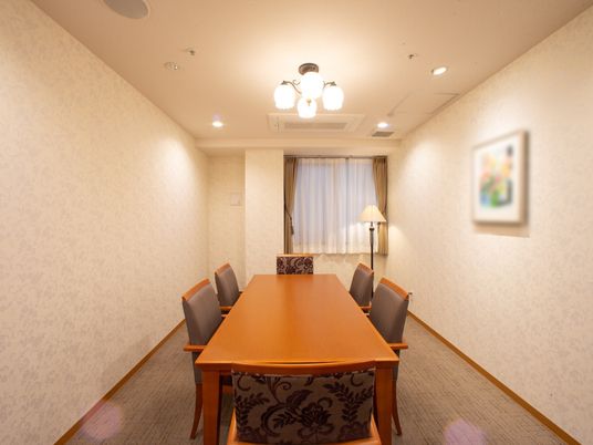 暖かみのある会議室