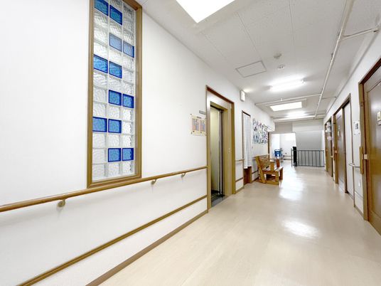 明るい廊下