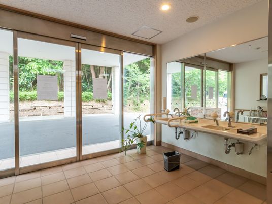 風景が見える洗面所