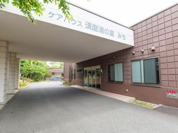 敷地の入り口  