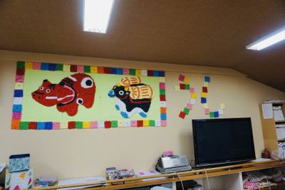 手作り作品が飾られた部屋