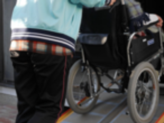 車椅子介助の様子