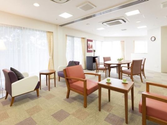 快適な居心地のラウンジ