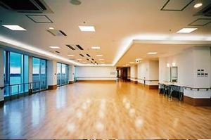 自然光が入る広々部屋