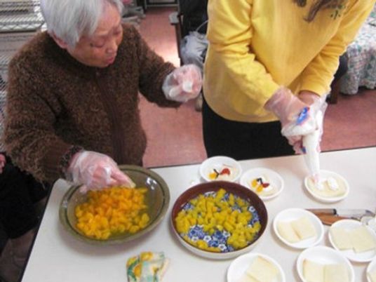 料理活動する人々
