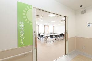 交流スペース出入口