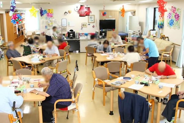 交流が広がる室内