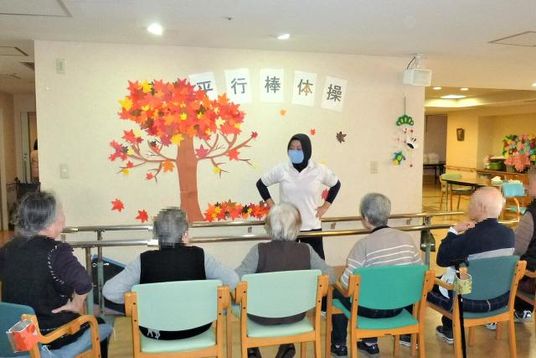 体操をする人々の活動室