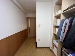 収納のある廊下