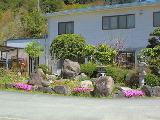 色彩豊かな庭