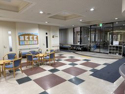 落ち着いた雰囲気のロビー
