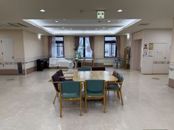 広々としたダイニングルーム