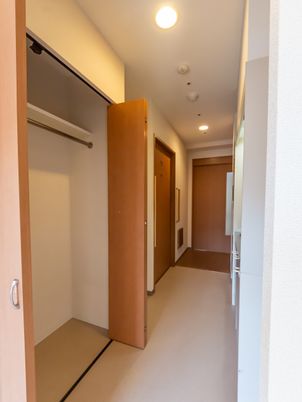 便利な収納がある廊下