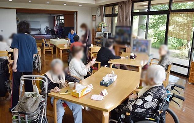 自然光が入るリビング