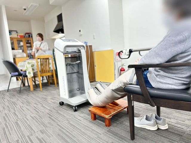 快適な共用エリア ラウンジ 広々とした共有スペースで、リラックスしてお過ごしいただけます。スタッフも常にサポートしています。