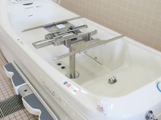 機械式浴槽の浴室  