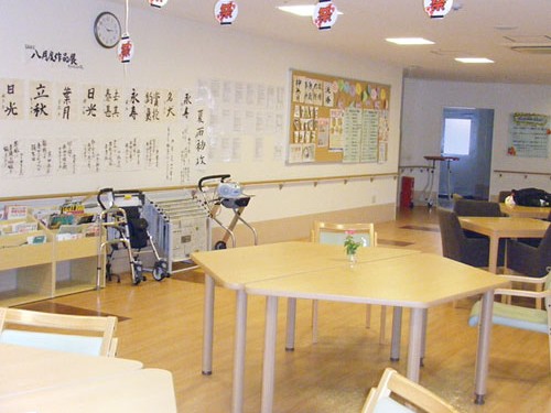 介護法人保健施設垂水すみれ苑デイ ケアセンターの外観