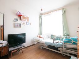 居室の様子と寝ている人