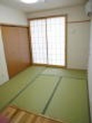 清潔な和室の一角