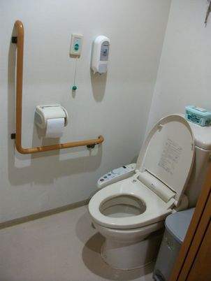 安全設計されたトイレ