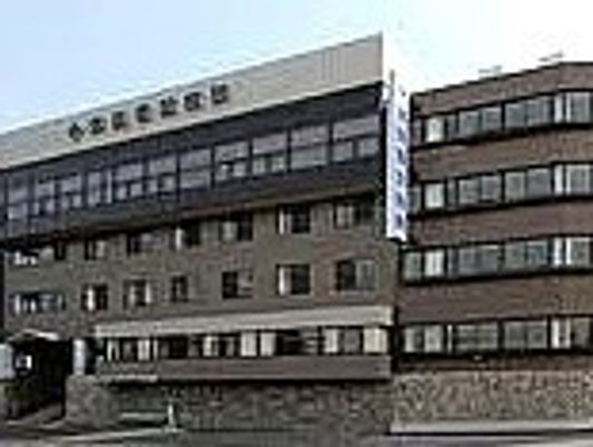 多階層の施設建物