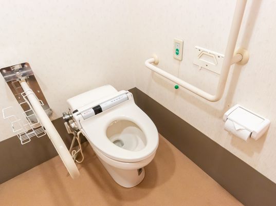 バリアフリー設計のトイレ