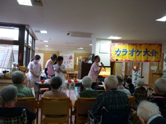 イベントの様子が見える食堂