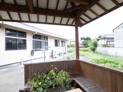 テラスと建物の一部