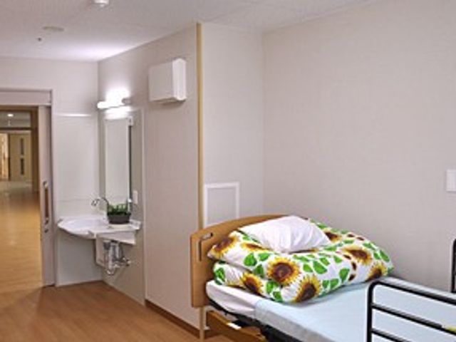 シンプルな居室 居室 ナチュラルな色合いの個室では、プライベートな時間をゆったりと過ごせます。