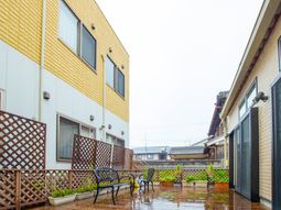 屋外休憩所の風景