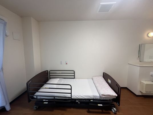 ベッドのある居室