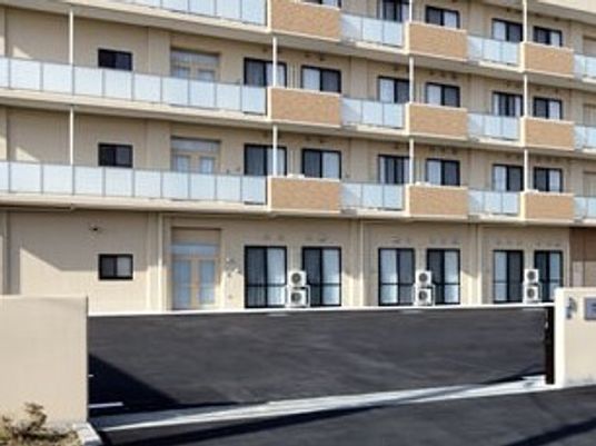 高さのある建物外観
