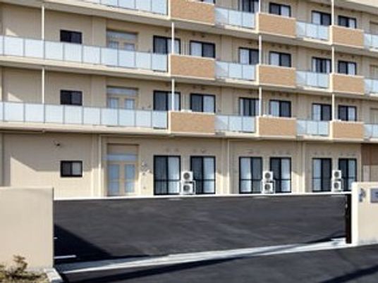 整然とした建物の外観