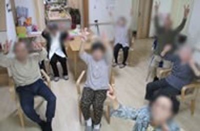 楽しそうな集まりの様子