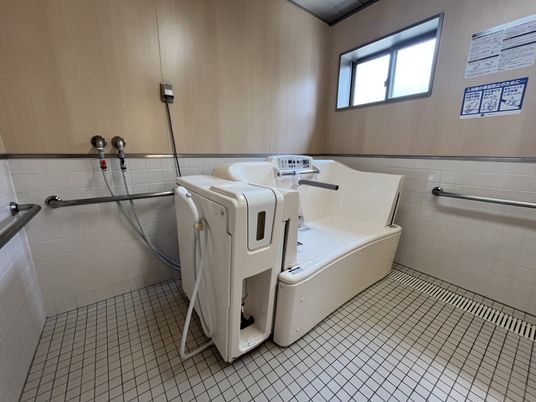 最新設備の浴室