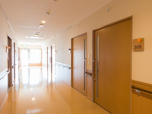綺麗な施設の廊下