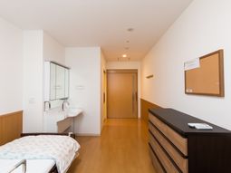 清潔なシングル居室